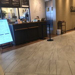 Q CAFE by Royal Garden Cafe - 外観