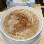 鳥megu - ラーメンは二郎系？！