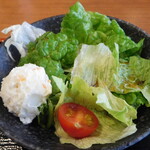 Kokusangyuu Yakiniku Tabehoudai Nikushou Sakai - サラダ
