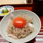 木山 - じゃこと玉子かけご飯