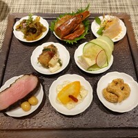 熱香森 - 特製前菜八種盛り