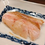 鮨 おおが -  昆布締めノドグロの焙り