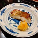 鮨 おおが - うおぜ  金柑と大根おろし