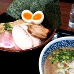 Jikaseimen Kumagai - 特製つけ麺、魚介、のりトッピング