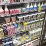 道の駅 津かわげ - 三重県産の乳製品がたくさん！