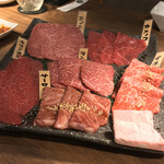 焼肉ホルモン 青一 - 焼肉ホルモン 青一(東京都港区青山一丁目)青一特選 6種盛り(田村牛)6,000円