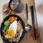 お食事処 ぱるすびーと - ガパオライス　950円