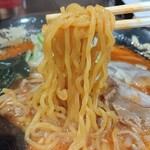 東京味源 - 鉄火麺の麺アップ