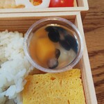 サンピリョウロン ザ デリ - 鯛ごはん彩り懐石御膳の一部