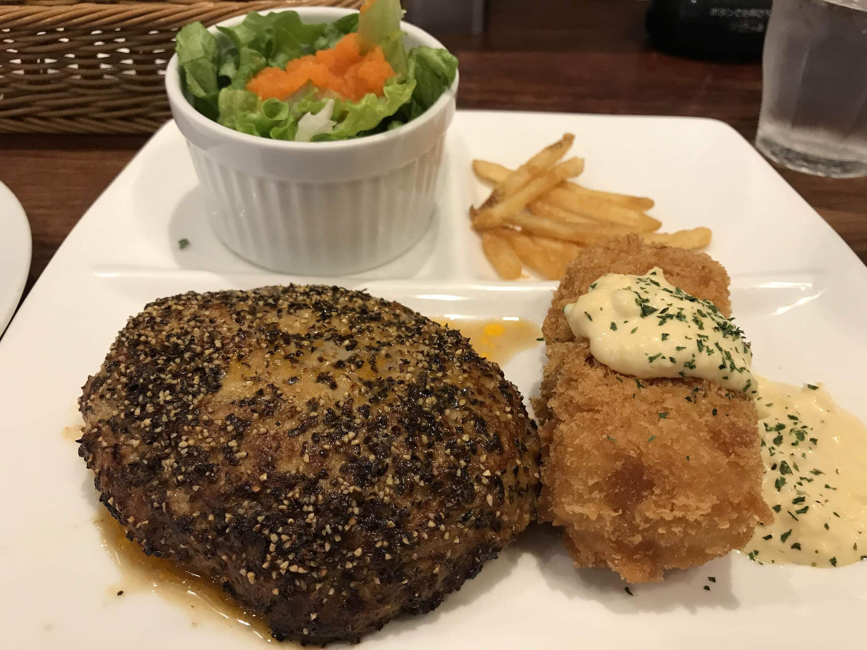 写真 2ページ目 : 【閉店】ボブバーグ （Bob Burg） - 布施/ハンバーグ