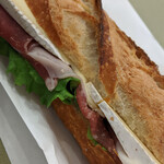 ブーランジェリー パティスリー トレトゥール アダチ - 『Jambon de Bayopnne  Brie（生ハムとブリーチーズ）』　６５０円＋税