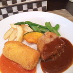 ワンシーン - シーフードコロッケ／ビーフカツ