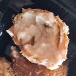 肉のうちだ - よくばり幕の内弁当B 740円、カニクリームコロッケ
