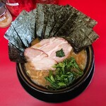 とんこつラーメンいしい - 豚骨醤油ラーメン並＋のり増し