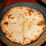 タンドールバル カマルプール - ゴルゴンゾーラクルチャ（780円）