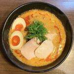 らぁ麺 紫陽花 - ・麻辣担々麺 900円
      ・特製トッピング 250円