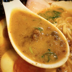 らぁ麺 紫陽花 - ・麻辣担々麺 900円
      ・特製トッピング 250円