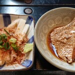 オゴポゴ - 【山芋の短冊と本鯛のあら煮】
      あら煮はメインにもなるほど、ご飯がすすむ。