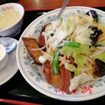 Arijou - 魯肉飯　748円　メニューには、台湾なんとかと書いてあった