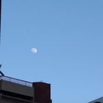 ラーメン二郎 - 第二エリアから月を望む