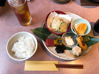 京都 祇園四条でおばんざいランチ おすすめの人気店12選 食べログまとめ 京都 祇園四条でおばんざいランチ おすすめの人気店12選 食べログまとめ
