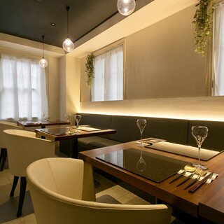 最大8名様までご案内できます。（6名様以上で半個室貸切も可）
                                          貸切料¥5500
                                          