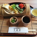 千寿亭 - 三色素麺