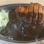 Hibikiya Kicchin Tsusuri - キャーーー！！！とりカツカレー！大盛り¥850。
                
                ライスカレーもココは美味い！！！
                やや辛口のカレー。
                
                
                