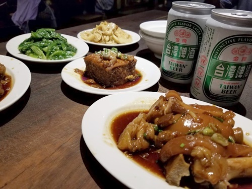 富覇王猪脚 （富覇王豬脚極品餐庁） - 南京東路駅周辺/台湾料理