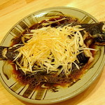 菜根譚 北海道中華 - 蒸し魚　黒カレイ（880円）