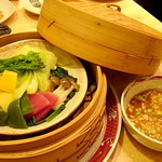 菜根譚 北海道中華 - 特製ネギゴマソースで