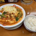 太陽のトマト麺 - 太陽のエッグラーメン(トッピングでチーズ追加)、ライス