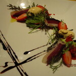 スタジオーネ フルッティフィカーレ - 苺と鴨肉のブレザオラにフォアグラのムース