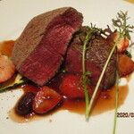 スタジオーネ フルッティフィカーレ - 牛フィレ肉のアロースト　苺の赤ワインソース