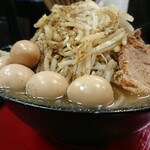 自家製太麺 ドカ盛 マッチョ - 