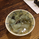 くろ屋 - つきだしのたこわさ