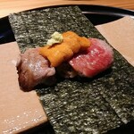 肉うち山 - 山形牛サーロイン＆生雲丹の手巻き寿司