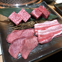 近江うし焼肉 にくTATSU 銀座店 - 