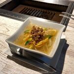 上野 和牛焼肉 USHIHACHI 極 - 特製冷麺ハーフ（390円税別）