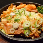 Torampu - チーズ豚キムチ炒め