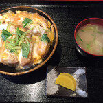 Dainingu Bakubaku - かつ丼800円