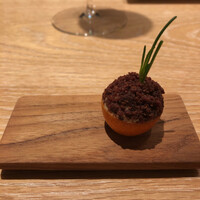 マンサルヴァ - アミューズ 金柑にフォアグラ、鳥ムース
                    カカオ（たぶん）一口で。すごいバランス感