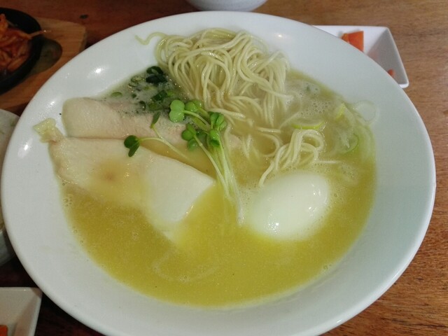 ホロホロ鳥のしんちゃんらあめん（SINCHAN） - 盛岡（ラーメン）の写真