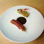 B - 料理写真:尾長鴨のロティ　アンディーヴのミルフィーユ仕立て