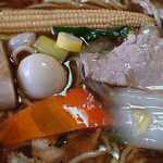 中国料理 生駒軒 - 西応寺生駒軒 ＠芝公園 広東麺に使われるたっぷりんこの具材