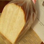 ベーカーズテラス ６８９ - フランスパンの食パン