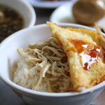 梁記嘉義鶏肉飯 - 