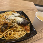 Spaghetti Mariano - ミートソースダブル480円