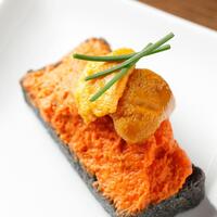 赤パプリカのムースと雲丹