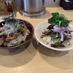 Shinasoba Marukou - ミニチャーシュー丼とミニ鴨飯